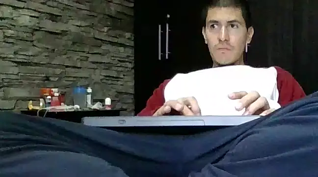 Snapshot of Sexylatin64 chatting on January 4, 10:34 pm Sexylatin64 online show from January 4, 10:34 pm