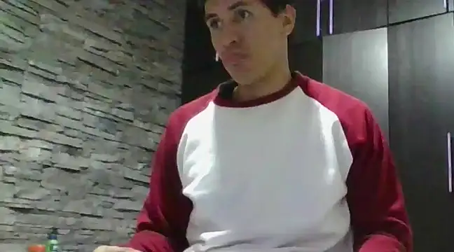 Snapshot of Sexylatin64 chatting on February 4, 1:34 am Sexylatin64 online show from February 4, 1:34 am