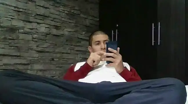 Snapshot of Sexylatin64 chatting on March 6, 10:36 pm Sexylatin64 online show from March 6, 10:36 pm
