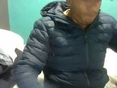Snapshot of TUMORENO1 chatting on January 15, 5:50 am TUMORENO1 online show from January 15, 5:50 am