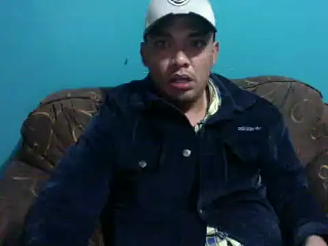 Snapshot of TUMORENO1 chatting on March 6, 12:32 am TUMORENO1 online show from March 6, 12:32 am