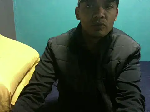 Snapshot of TUMORENO1 chatting on October 11, 9:46 am TUMORENO1 online show from October 11, 9:46 am
