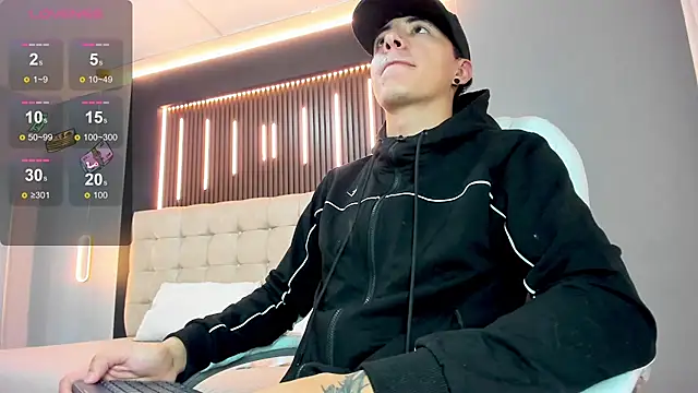 Lobo 17  online show from April 26, 3:37 am