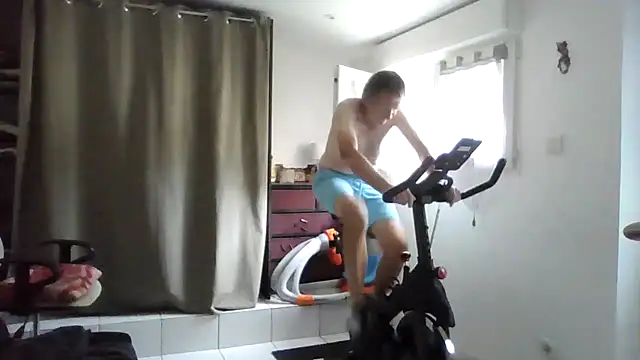 naturiste974 online show from May 11, 5:53 am