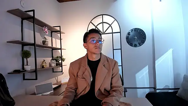 Snapshot of Andy_Joy_ chatting on September 28, 10:35 am Andy Joy online show from September 28, 10:35 am
