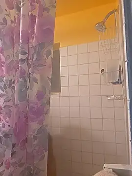 Jovende28 online show from November 2, 10:30 am