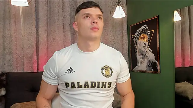 Jake Tylerr  online show from February 4, 9:32 pm