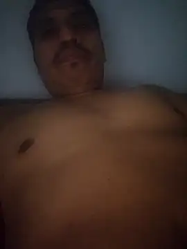 suavesito1111 online show from January 6, 10:41 am