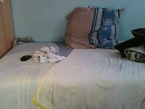 Snapshot of Horny208 chatting on October 29, 10:29 am Horny208 online show from October 29, 10:29 am