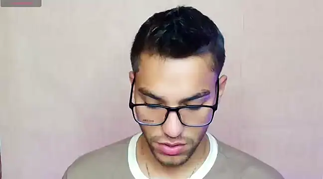 Snapshot of Leandro_valenzuela chatting on March 4, 6:50 pm Leandro valenzuela online show from March 4, 6:50 pm