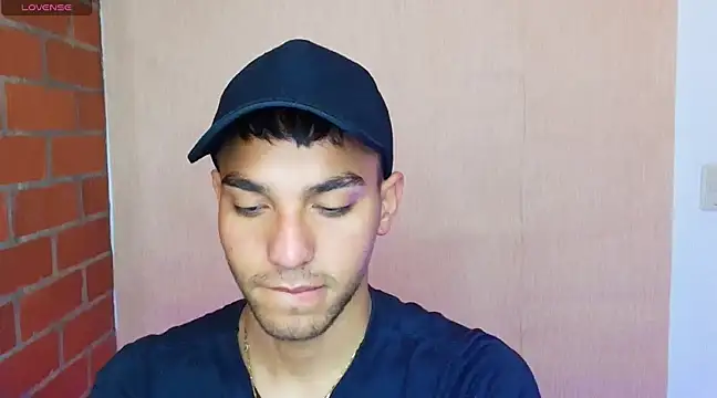 Snapshot of Leandro_valenzuela chatting on February 28, 2:31 pm Leandro valenzuela online show from February 28, 2:31 pm