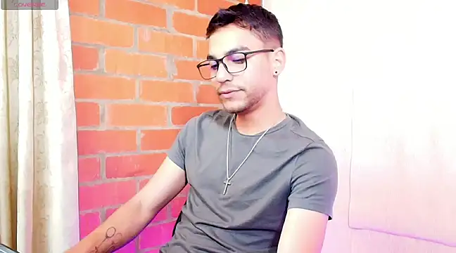Snapshot of Leandro_valenzuela chatting on March 15, 6:21 pm Leandro valenzuela online show from March 15, 6:21 pm
