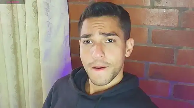 Snapshot of Leandro_valenzuela chatting on February 14, 2:23 pm Leandro valenzuela online show from February 14, 2:23 pm