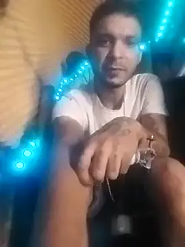 Snapshot of _Dmente_ chatting on March 5, 2:46 am Dmente online show from March 5, 2:46 am
