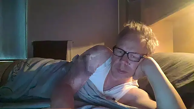 Snapshot of kinkyslet8 chatting on September 21, 7:52 am kinkyslet8 online show from September 21, 7:52 am