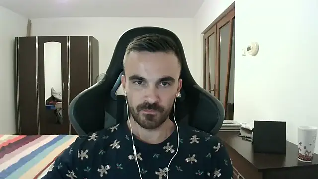 Snapshot of mu5clemania2 chatting on October 18, 6:13 pm mu5clemania2 online show from October 18, 6:13 pm