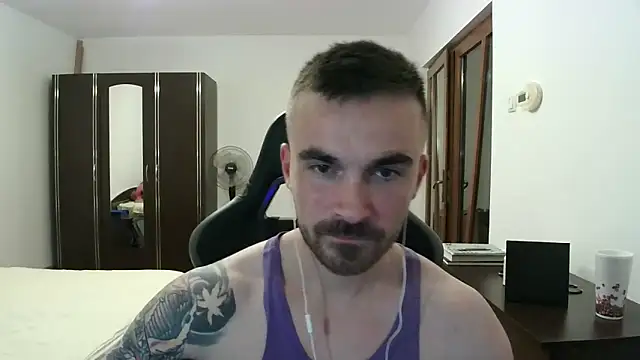 Snapshot of mu5clemania2 chatting on October 14, 5:42 pm mu5clemania2 online show from October 14, 5:42 pm