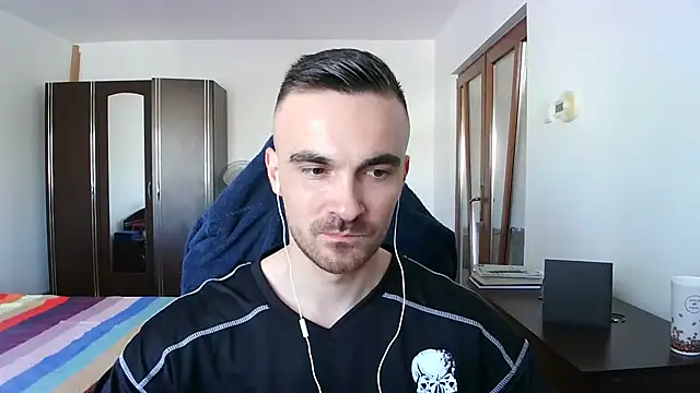 Snapshot of mu5clemania2 chatting on October 21, 10:40 am mu5clemania2 online show from October 21, 10:40 am