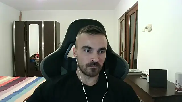 Snapshot of mu5clemania2 chatting on October 15, 5:53 pm mu5clemania2 online show from October 15, 5:53 pm