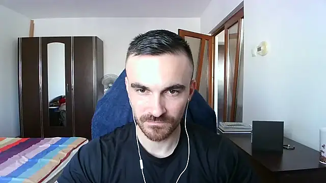 Snapshot of mu5clemania2 chatting on October 29, 11:35 am mu5clemania2 online show from October 29, 11:35 am