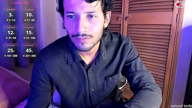 Snapshot of Nicholasrodrii chatting on October 18, 10:37 pm Nicholasrodrii online show from October 18, 10:37 pm