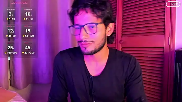 Snapshot of Nicholasrodrii chatting on October 5, 10:36 pm Nicholasrodrii online show from October 5, 10:36 pm