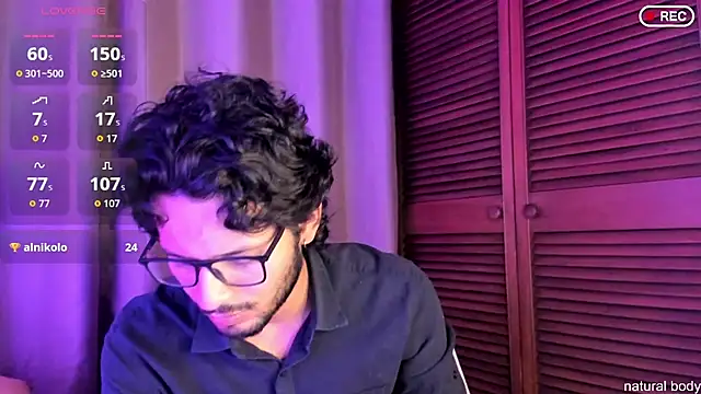 Snapshot of Nicholasrodrii chatting on October 8, 1:43 am Nicholasrodrii online show from October 8, 1:43 am
