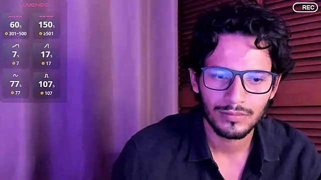 Snapshot of Nicholasrodrii chatting on October 7, 12:04 am Nicholasrodrii online show from October 7, 12:04 am