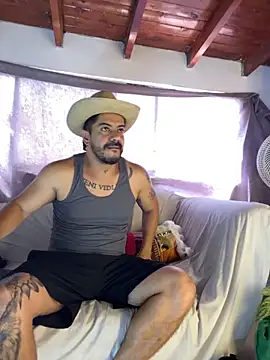 AndresSmith   online show from May 7, 5:57 pm