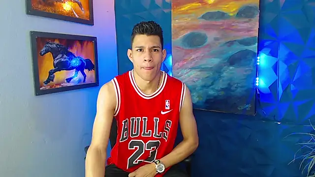 Snapshot of dirtyboy_23 chatting on December 11, 3:15 am dirtyboy 23 online show from December 11, 3:15 am