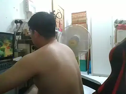 Snapshot of shyboymasturbation chatting on January 22, 3:51 pm shyboymasturbation online show from January 22, 3:51 pm