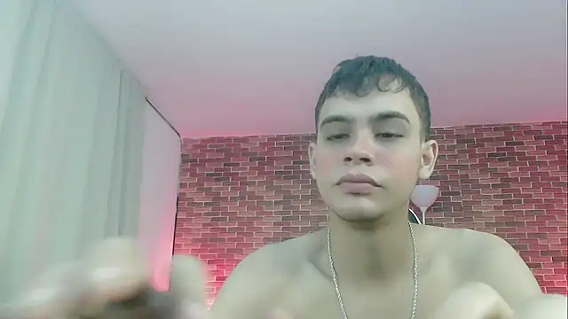 Snapshot of zacariasss_ chatting on September 19, 5:08 am zacariasss online show from September 19, 5:08 am