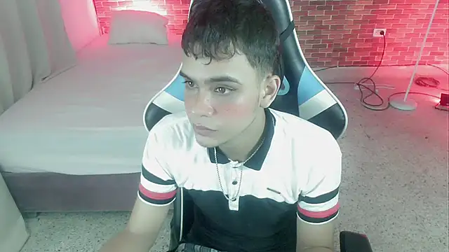 Snapshot of zacariasss_ chatting on September 20, 7:30 am zacariasss online show from September 20, 7:30 am