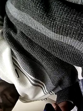 devilsam3327 online show from December 22, 4:48 pm