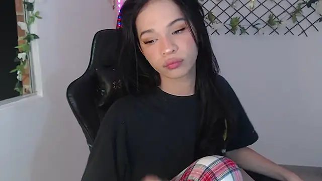 andy bell x online show from February 12, 5:02 am