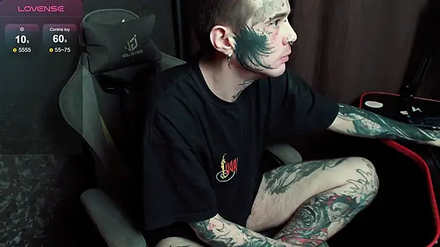 lonelycrystal online show from November 12, 4:35 pm