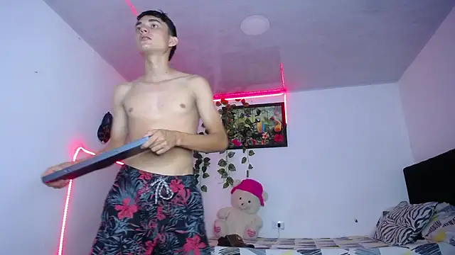 liamdaddystoy  online show from October 7, 9:24 am