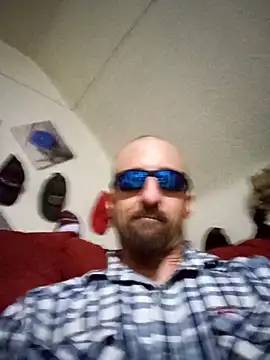 armdy371 online show from April 5, 6:43 am