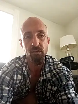 Snapshot of armdy371 chatting on October 9, 4:34 pm armdy371 online show from October 9, 4:34 pm
