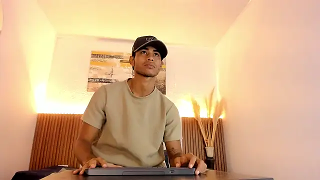 zander 2120 online show from April 24, 1:46 pm