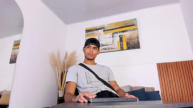 Snapshot of zander_2120 chatting on September 27, 1:09 pm zander 2120 online show from September 27, 1:09 pm