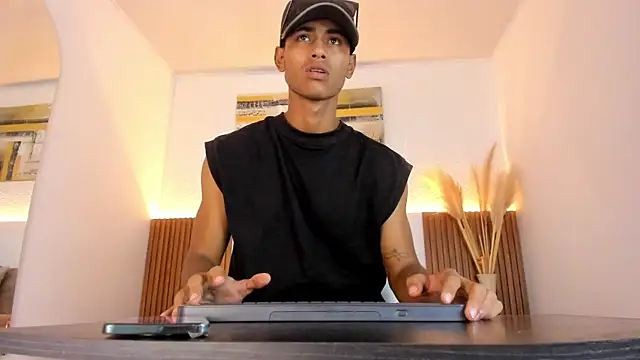 zander 2120 online show from May 17, 1:40 pm