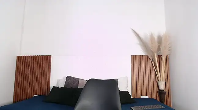 Snapshot of zander_2120 chatting on January 22, 1:00 pm zander 2120 online show from January 22, 1:00 pm