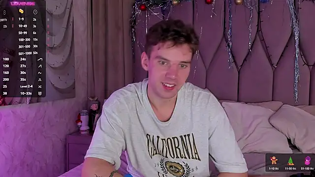 Snapshot of ArthurWhitee chatting on December 27, 2:12 pm ArthurWhitee online show from December 27, 2:12 pm