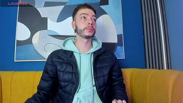 Snapshot of noah_ricci chatting on December 21, 12:59 pm noah ricci online show from December 21, 12:59 pm