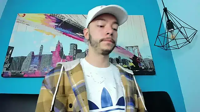 Snapshot of noah_ricci chatting on February 6, 12:05 pm noah ricci online show from February 6, 12:05 pm