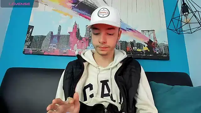 Snapshot of noah_ricci chatting on March 12, 12:26 pm noah ricci online show from March 12, 12:26 pm