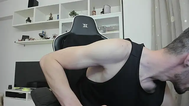 ToddClaytonn online show from April 20, 2:19 pm