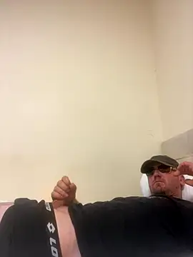Snapshot of paul_daniel chatting on October 3, 10:15 pm paul daniel online show from October 3, 10:15 pm