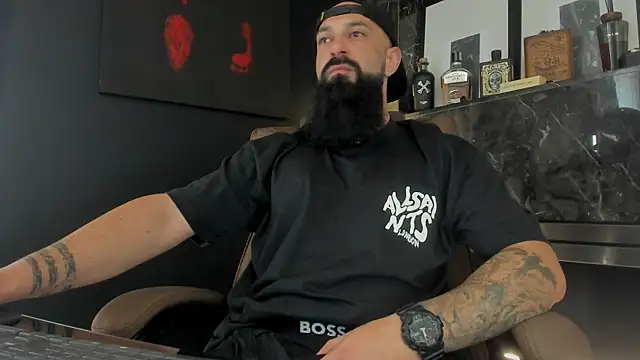 Snapshot of axxelrich_ chatting on October 17, 9:02 am axxelrich online show from October 17, 9:02 am